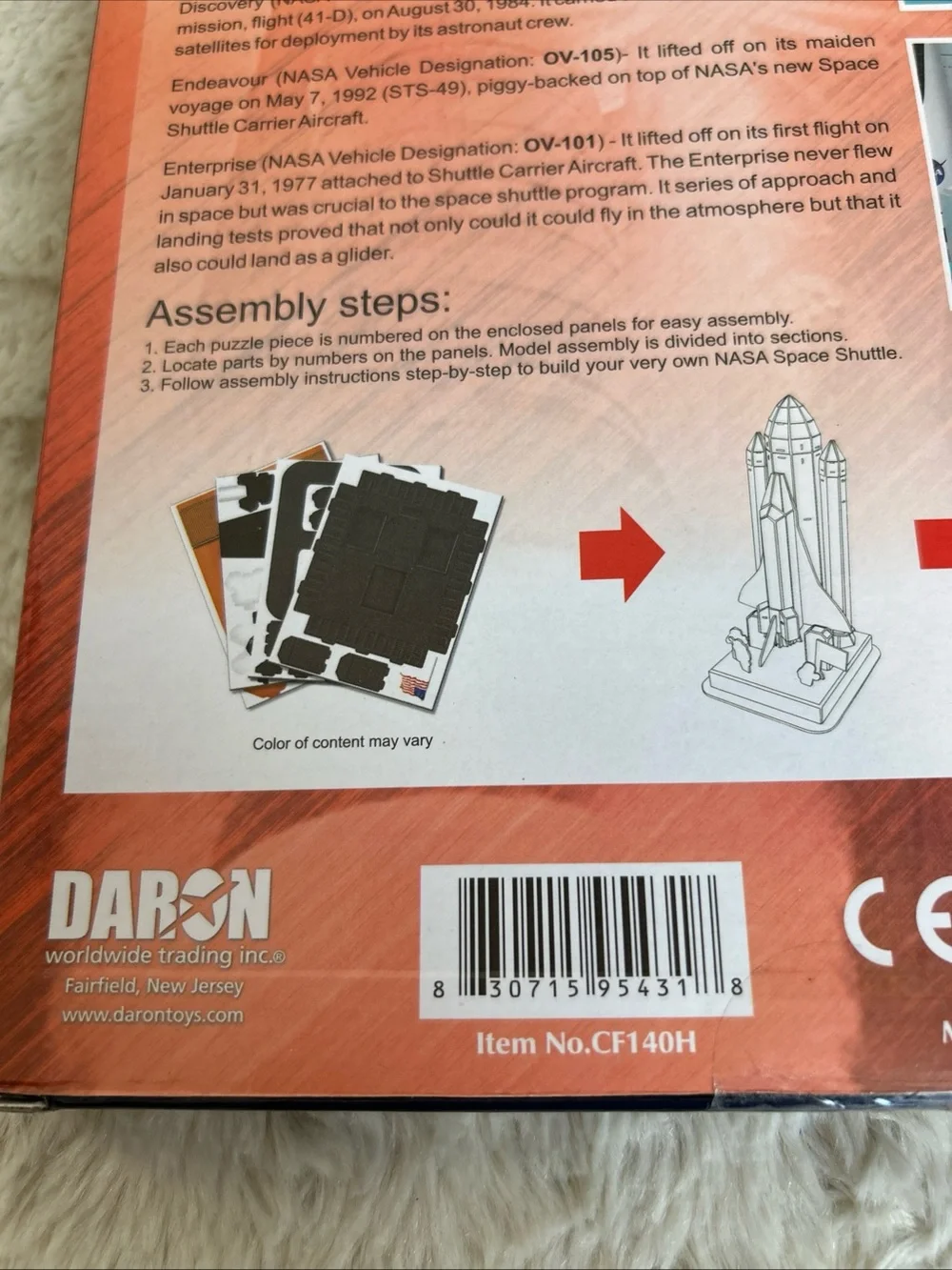 Daron 3D puzzle NASA Space Shuttle On Launch Pad 87 Pieces